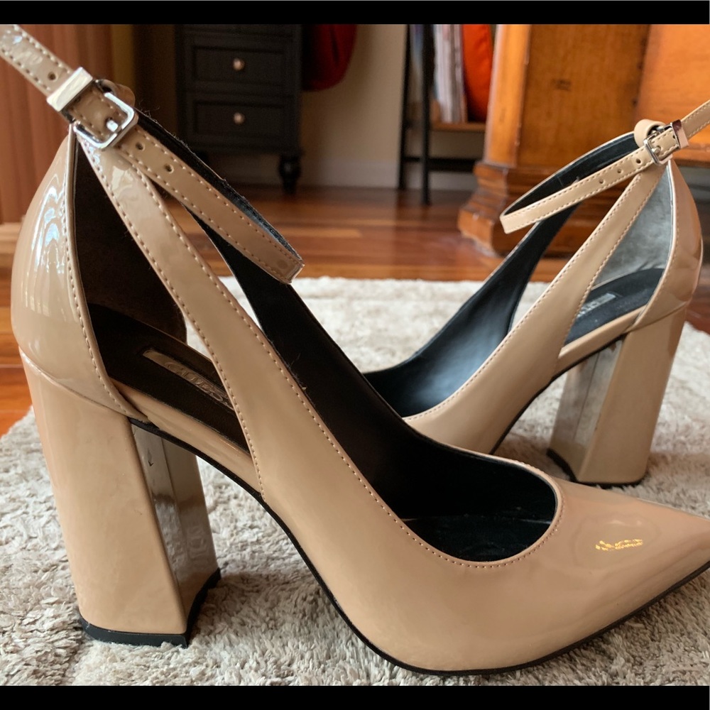 Guess pointed block heel shoes
